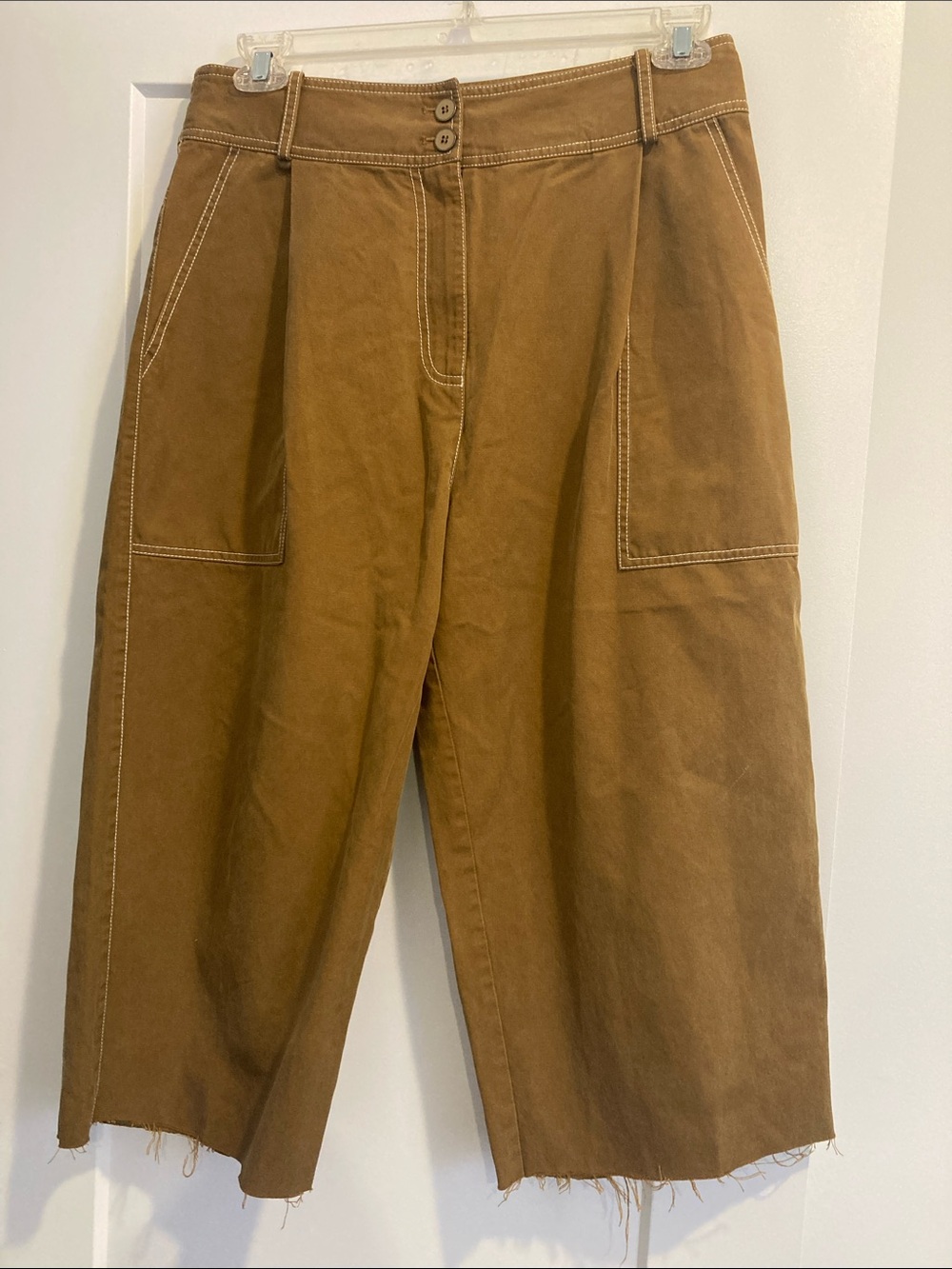 Ulla Johnson Woman’s Tan/Gold Wide- Leg Cargo Pants w/ Contrast WhiteStitching